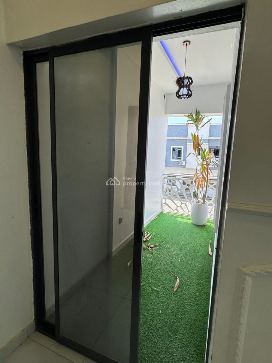 Three Bathrooms Semi Detached Duplex, Ogombo, Ajah, Lagos, Semi-detached Duplex for Sale