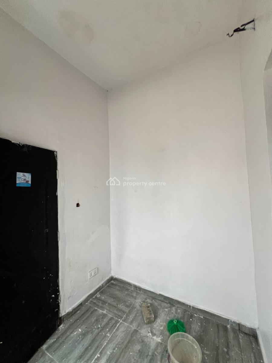 a Room Bq Inside a Secured Estate, Royal Pine Estate, Orchid Road, Lekki, Lagos, Self Contain (single Rooms) for Rent