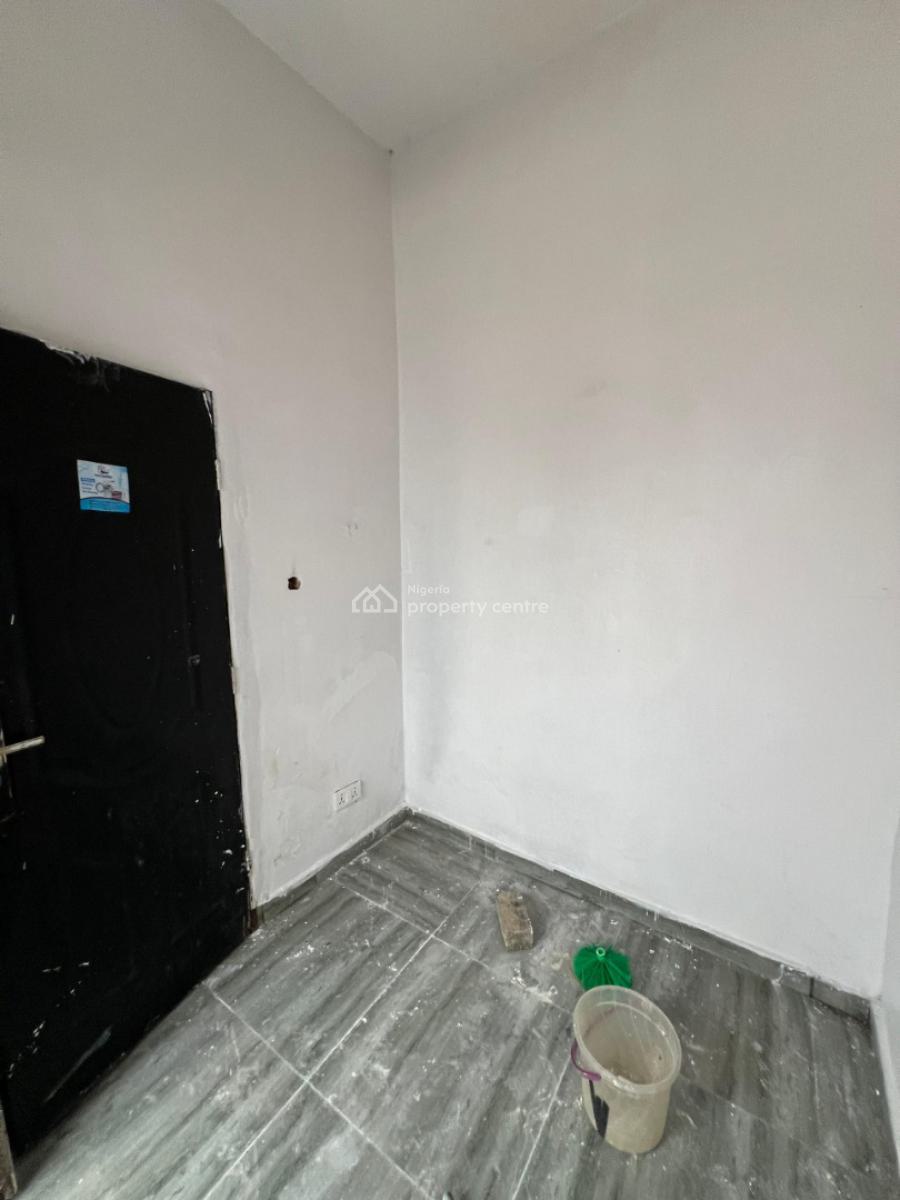 a Room Bq Inside a Secured Estate, Royal Pine Estate, Orchid Road, Lekki, Lagos, Self Contain (single Rooms) for Rent