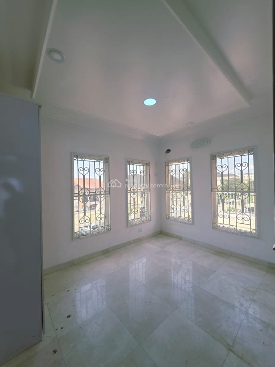 3 Bedrooms Penthouse, Lekki Phase 1, Lekki, Lagos, Flat / Apartment for Rent