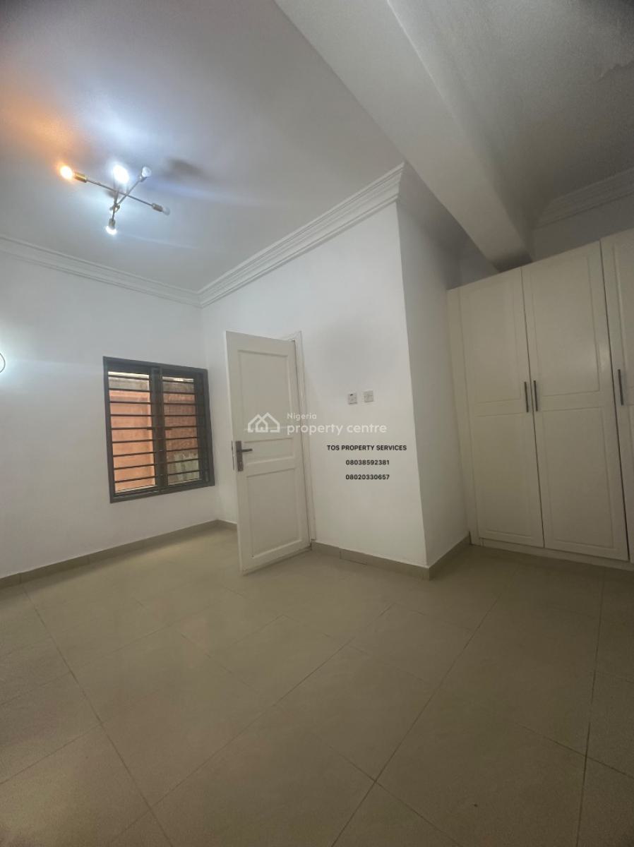 Front-facing 2 Bedroom Flat on Groundfloor, Off Admiralty Way, Lekki Phase 1, Lekki, Lagos, Flat / Apartment for Rent