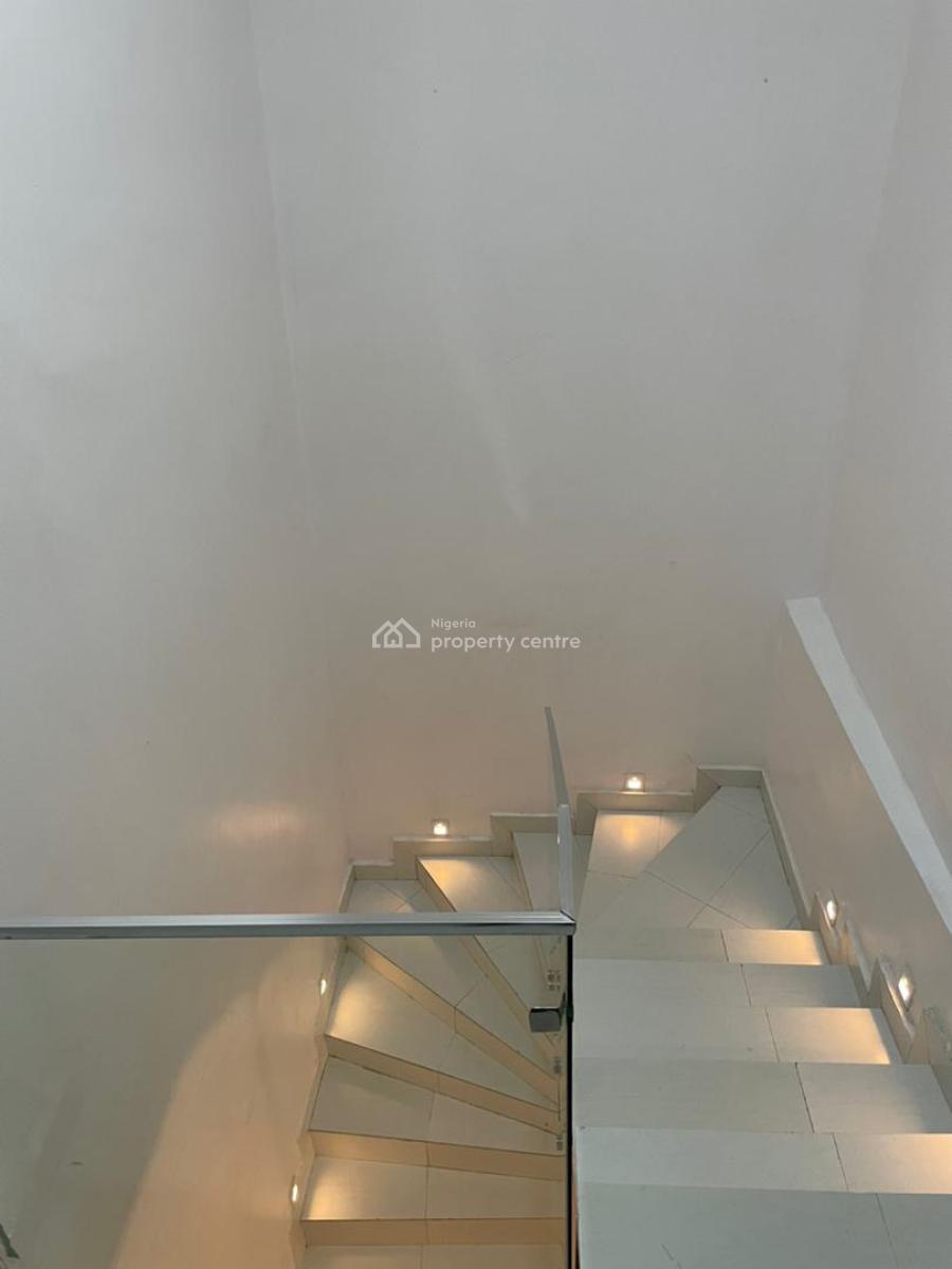 Self Contain, Royal Pine 3 Estate, Orchid, Lekki, Lagos, Self Contain (single Rooms) Short Let