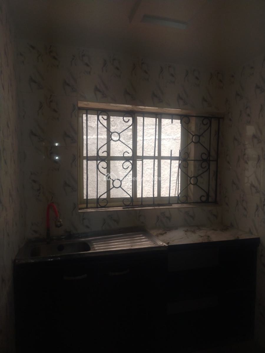 2 Bedroom Flat, Ilupeju, Lagos, Flat / Apartment for Rent