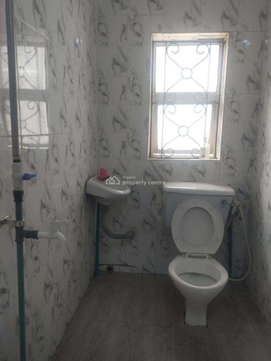 2 Bedroom Flat, Ilupeju, Lagos, Flat / Apartment for Rent