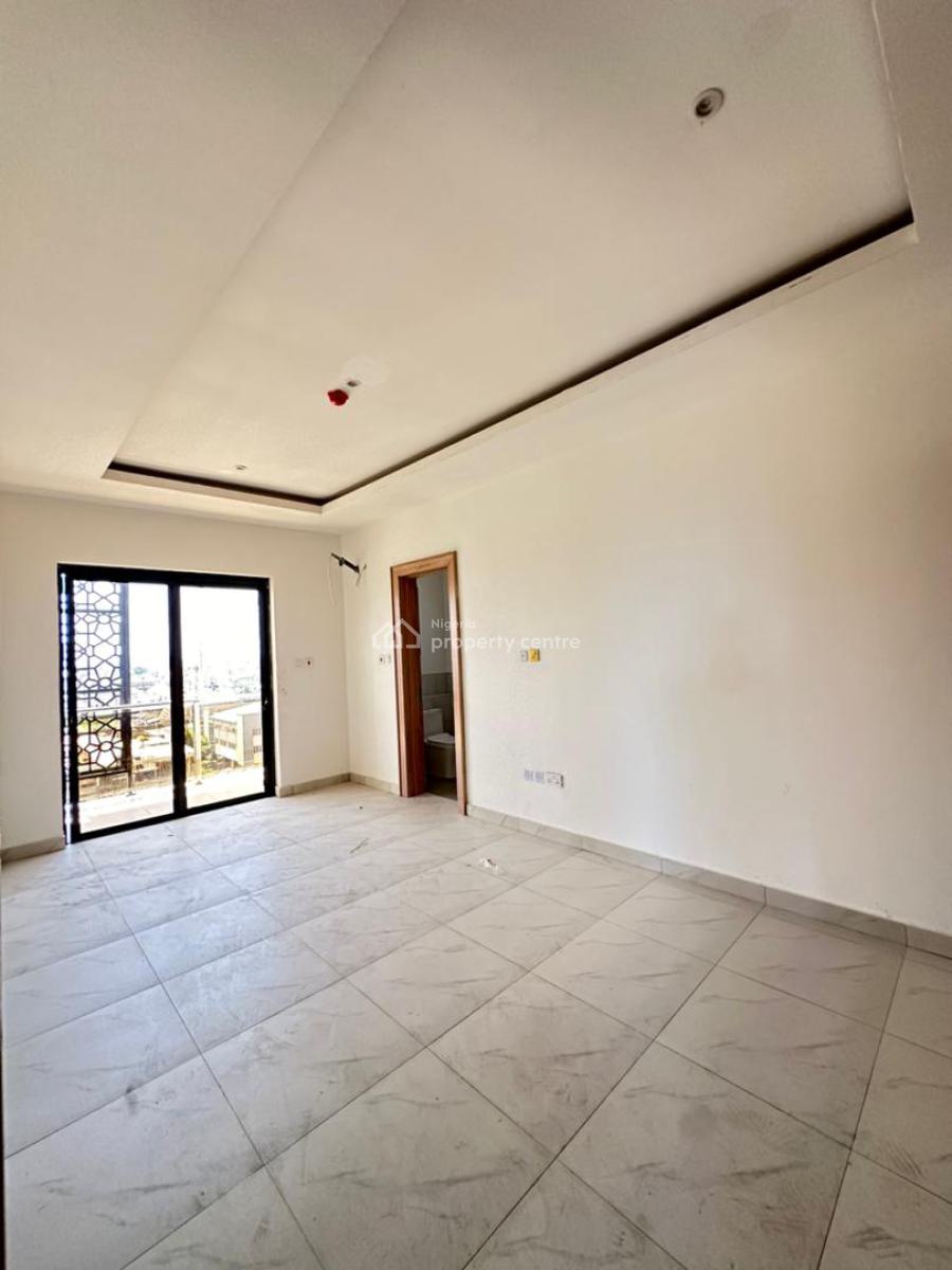 Luxurious 3 Bedroom Apartment with Bq, Pool and Elevator, Lekki Phase 1, Lekki, Lagos, Block of Flats for Sale
