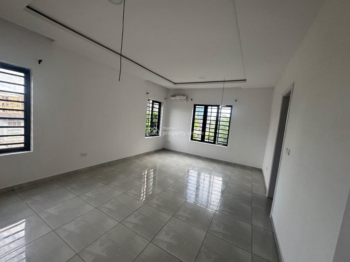 a Serviced 4 Bedroom Terrace with Bq Acs Swimming Pool and Gym, Victoria Island (vi), Lagos, Terraced Duplex for Rent