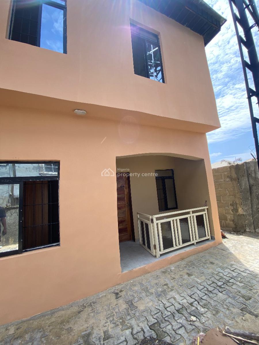 a Room and a Parlor Self Contain, Jibrin Estate Before Shop Rite, Sangotedo, Ajah, Lagos, Mini Flat (room and Parlour) for Rent