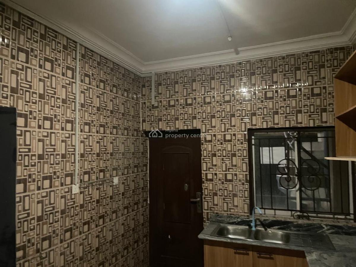Nice 3 Bedroom Flat, Chevy View Estate Off Chevron Drive, Lekki Expressway, Lekki, Lagos, Flat / Apartment for Rent