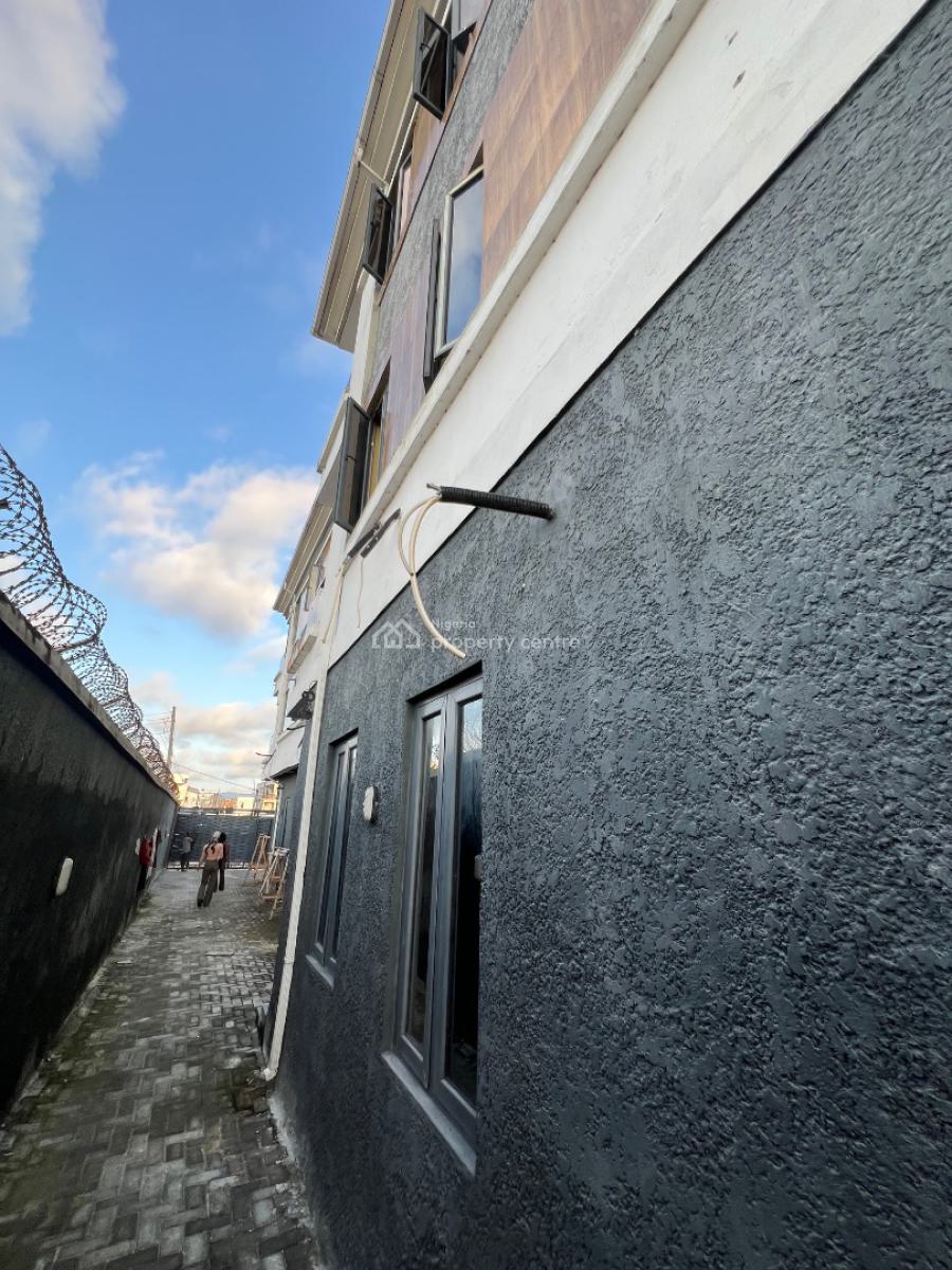Converted Room and Palour in a Gated Area, Ologolo, Lekki, Lagos, Mini Flat (room and Parlour) for Rent