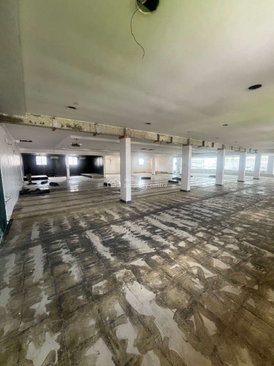 Super-massive 740sqm Commercial Space, Admiralty Way, Lekki Phase 1, Lekki, Lagos, Commercial Property for Rent