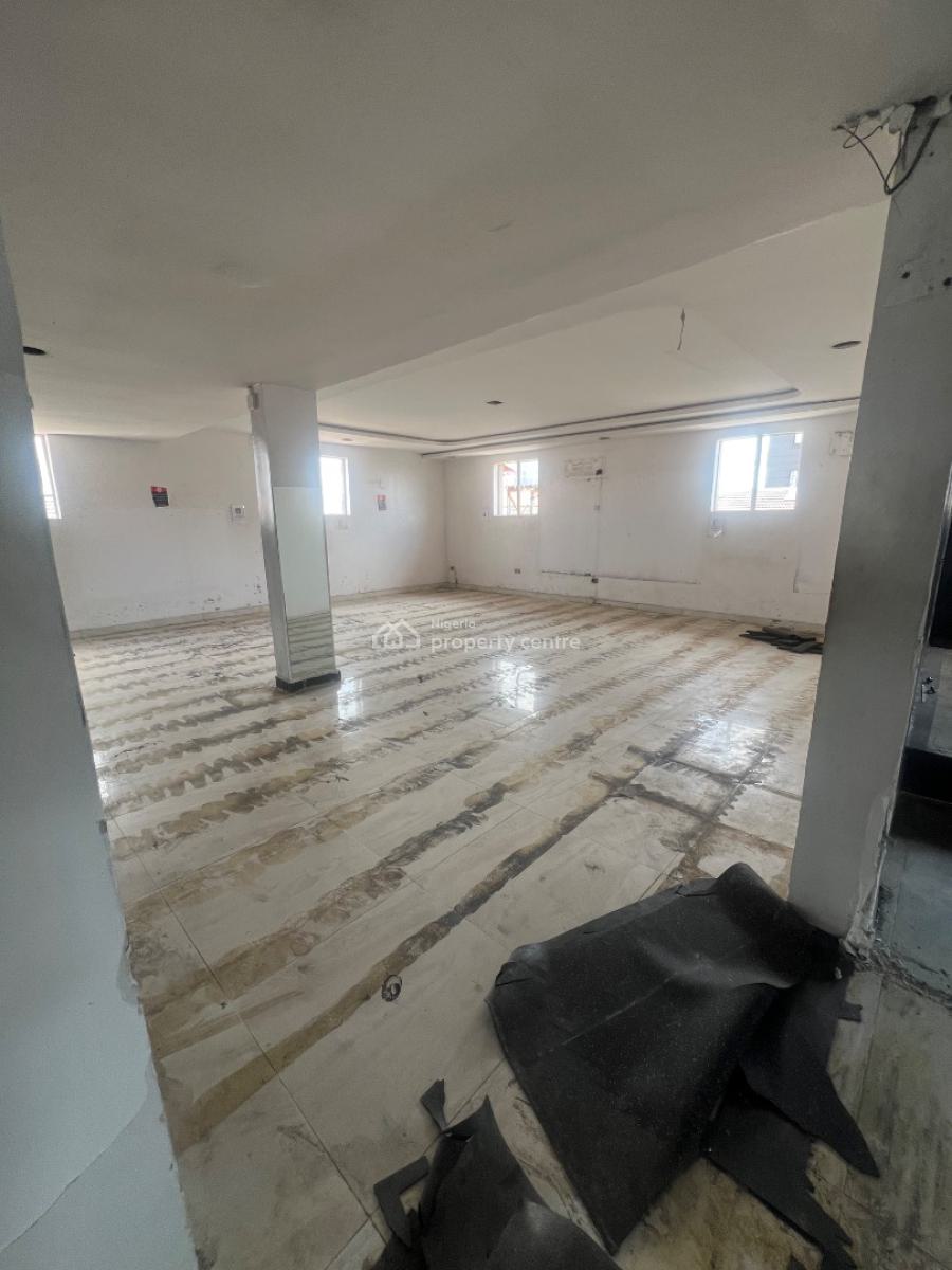 Super-massive 740sqm Commercial Space, Admiralty Way, Lekki Phase 1, Lekki, Lagos, Commercial Property for Rent
