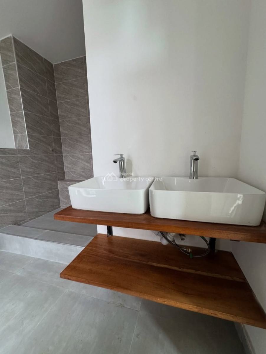 Newly Built and Serviced 4 Bedroom En-suite Townhouse., Ikate, Lekki, Lagos, Terraced Duplex for Rent
