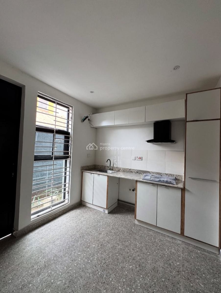 Newly Built and Serviced 4 Bedroom En-suite Townhouse., Ikate, Lekki, Lagos, Terraced Duplex for Rent