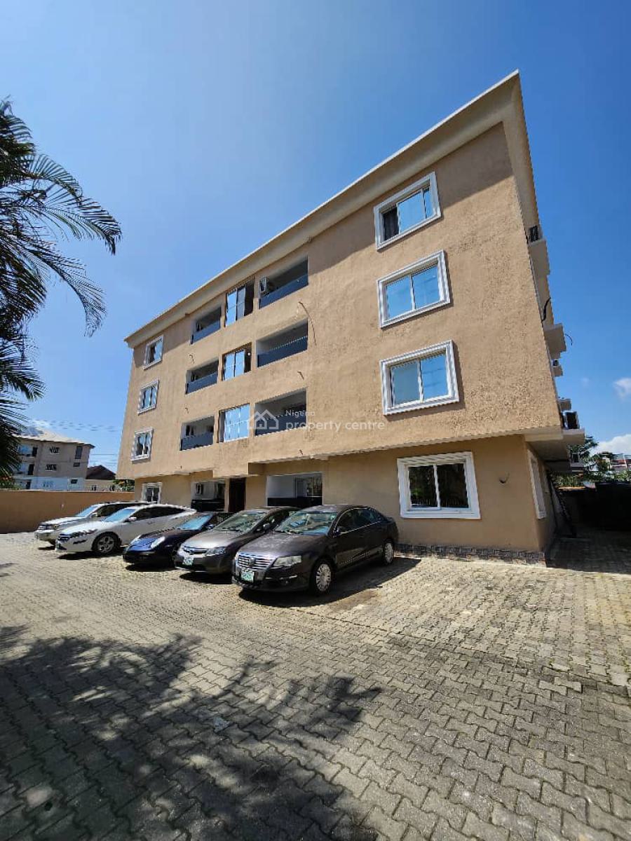 Luxury Built and Fully Serviced 3 Bedroom Apartment with Bq, Lekki Phase 1, Lekki, Lagos, Flat / Apartment for Sale