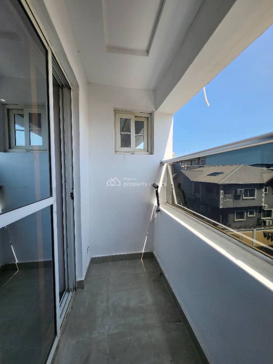 Luxury Built and Fully Serviced 3 Bedroom Apartment with Bq, Lekki Phase 1, Lekki, Lagos, Flat / Apartment for Sale
