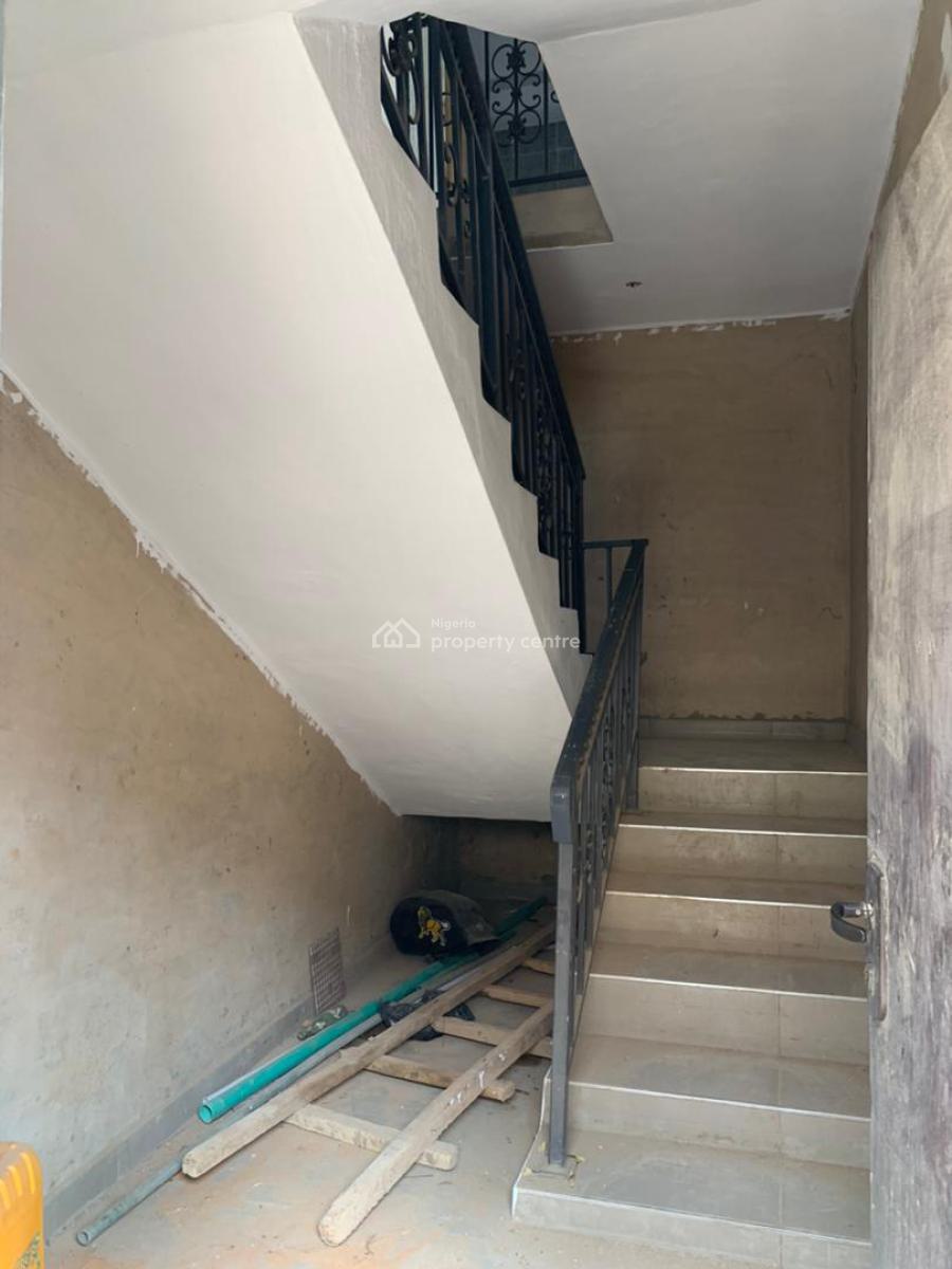 3-bedroom Flat, Olowora, Magodo, Lagos, Flat / Apartment for Sale