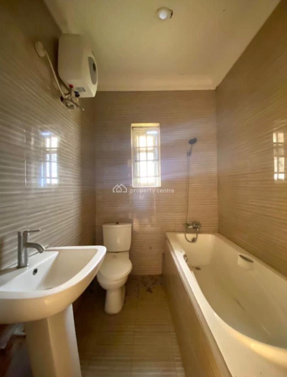 Lovely 2 Bedroom Flat, New Road Adjacent Chevron, Lekki Expressway, Lekki, Lagos, Flat / Apartment for Rent