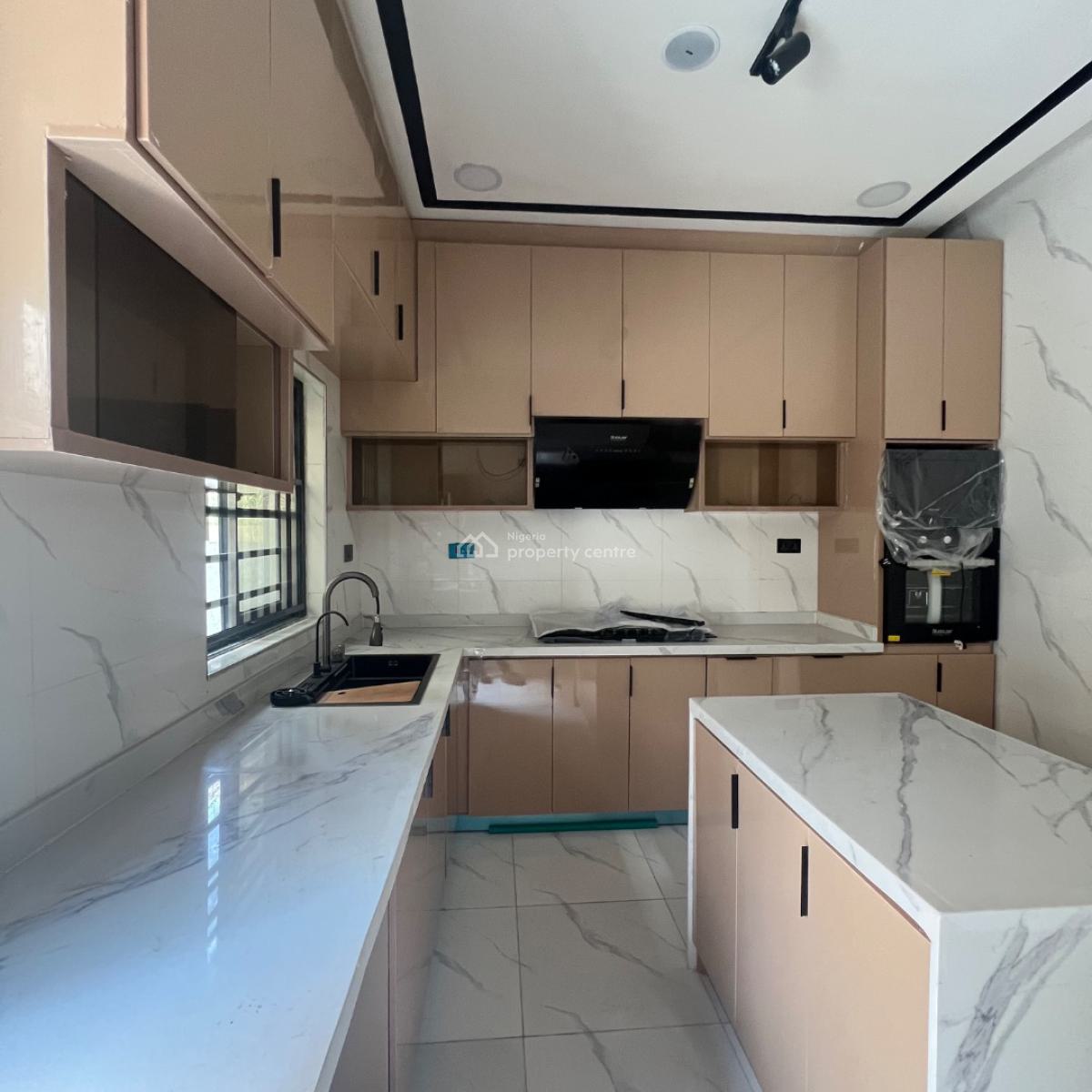 4 Bedroom with Bq, Ikota, Lekki, Lagos, Semi-detached Duplex for Sale