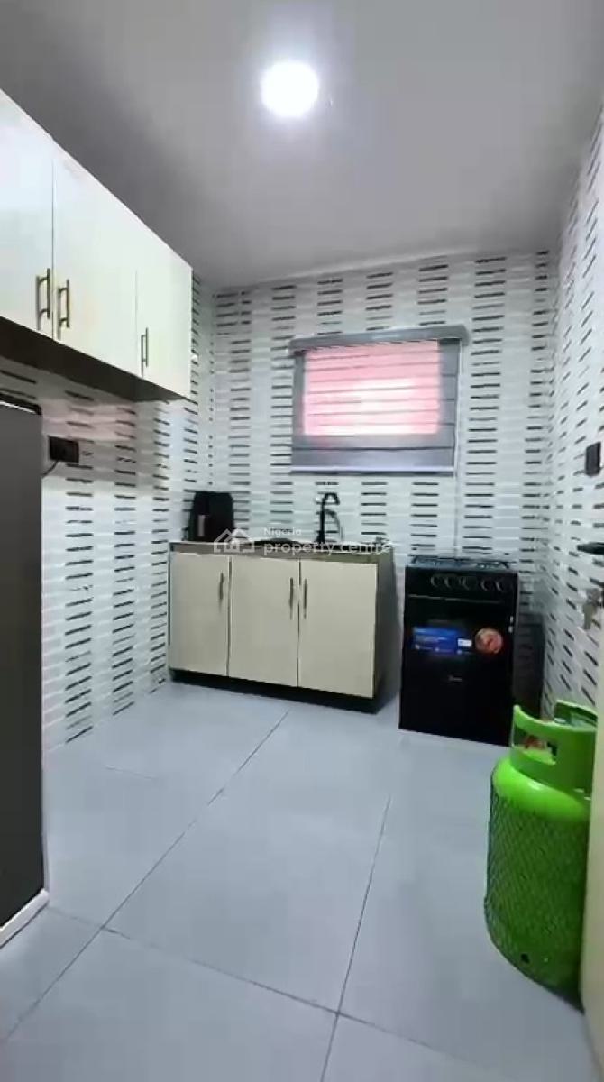 2 Furnished 1bedroom and 1 Unit 2bedroom Ensuit, Lekki Phase 1, Lekki, Lagos, Flat / Apartment for Rent