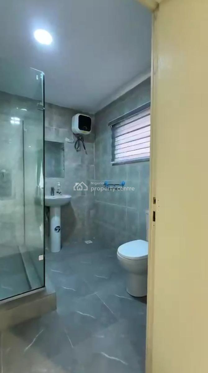 2 Furnished 1bedroom and 1 Unit 2bedroom Ensuit, Lekki Phase 1, Lekki, Lagos, Flat / Apartment for Rent