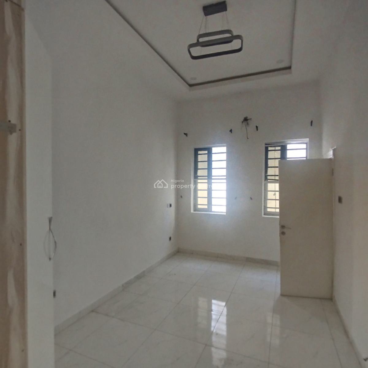 Nice 4 Bedroom Semi Detached Duplex with Bq, Chevron Drive, Lekki Expressway, Lekki, Lagos, Semi-detached Duplex for Rent