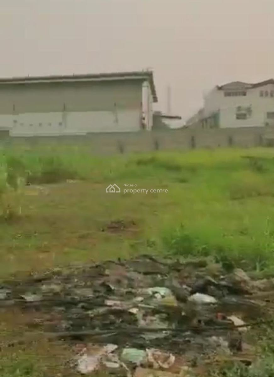 8,200sqm Land with 1 Bay Warehouse + 2 Floors Office Complex, Eric Moore, Surulere, Lagos, Warehouse for Sale