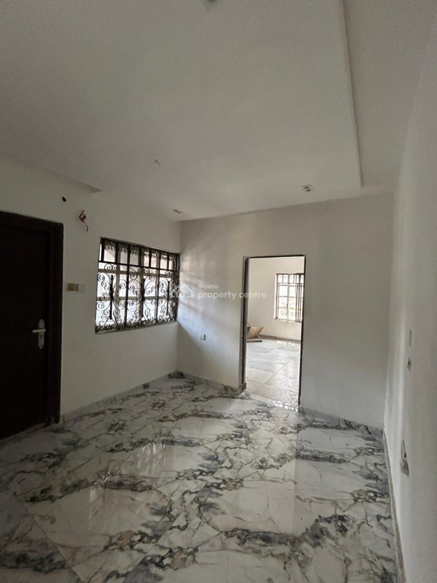 1-bedroom Apartment, Lekki Phase 1, Lekki, Lagos, Mini Flat (room and Parlour) for Rent