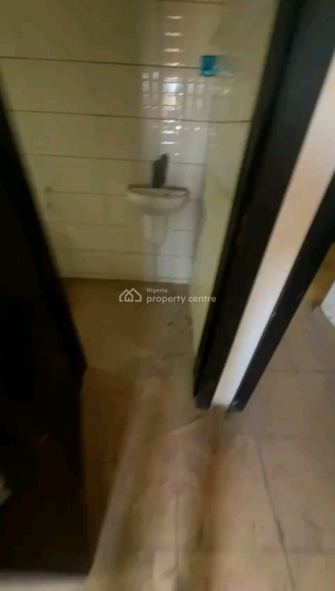 Standard and Executive 3 Bedroom Flat, Ilupeju, Lagos, Flat / Apartment for Rent