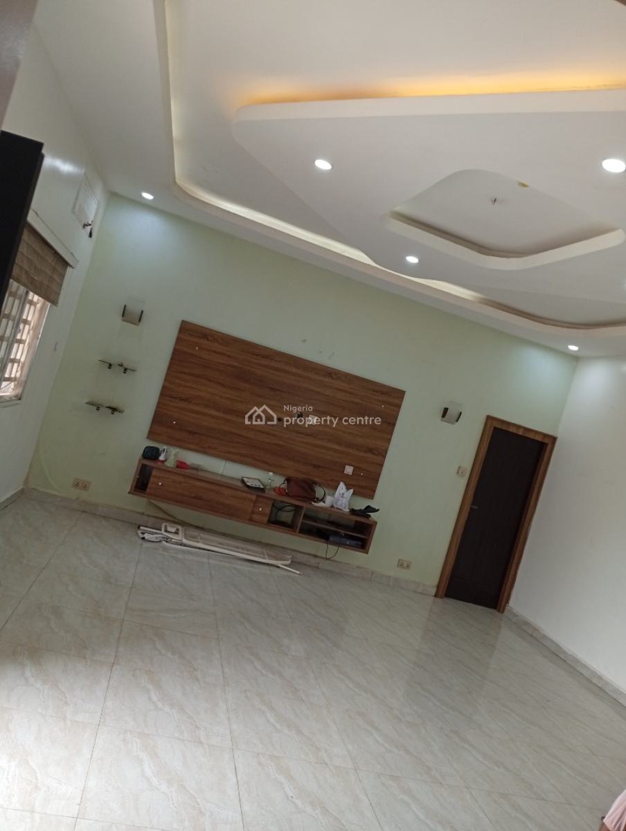 Neat 3 Bedroom Bungalow, Voice of Nigeria Road, Shabra Homes Estate, Lugbe District, Abuja, Detached Bungalow for Rent