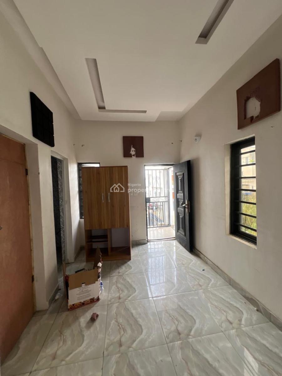Self Contain, Ikota, Lekki, Lagos, Flat / Apartment for Rent