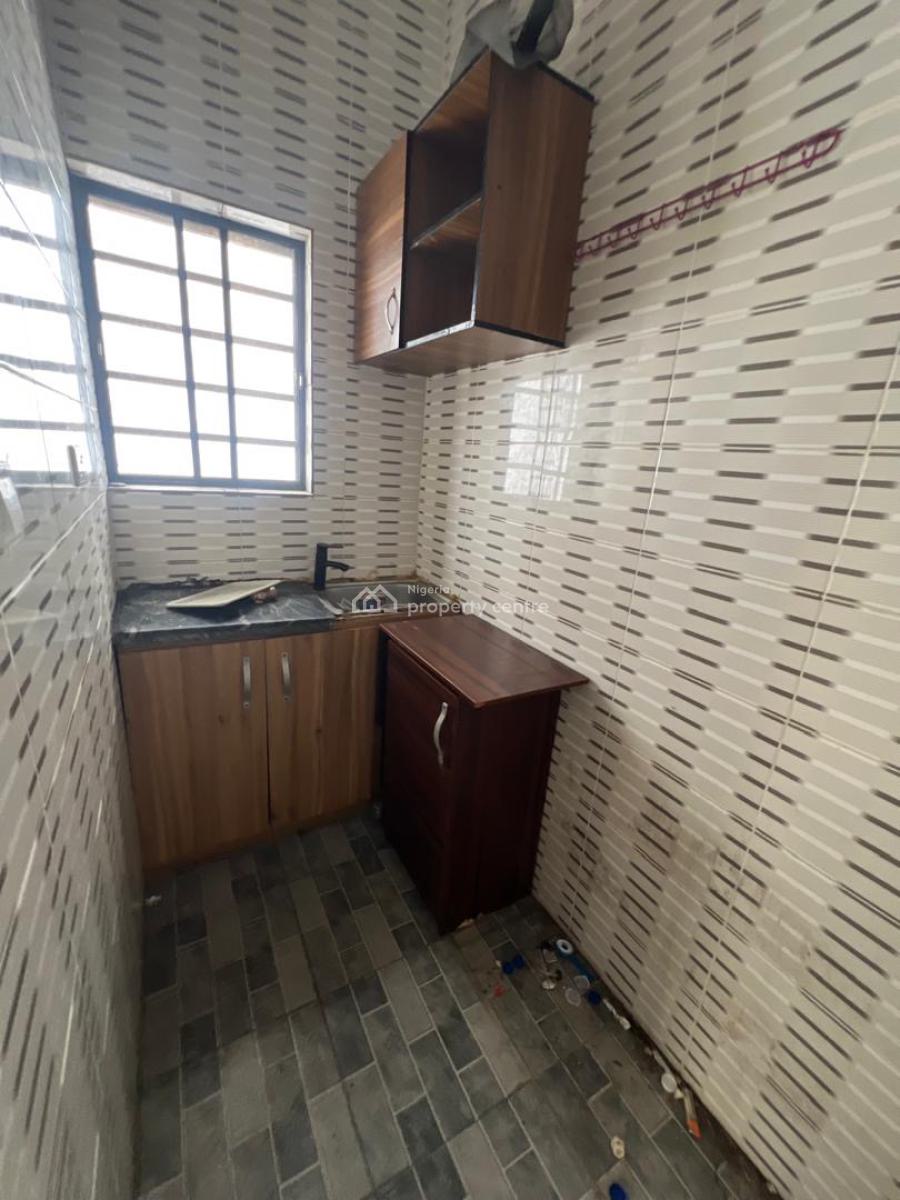 Self Contain, Ikota, Lekki, Lagos, Flat / Apartment for Rent