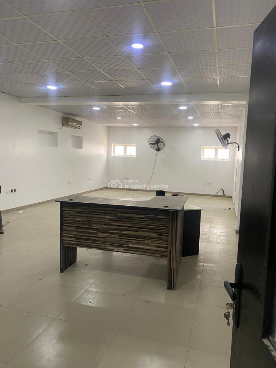 Well Positioned Spacious Neat Office Space, Pinnock Beach Estate, Osapa, Lekki, Lagos, Commercial Property for Rent