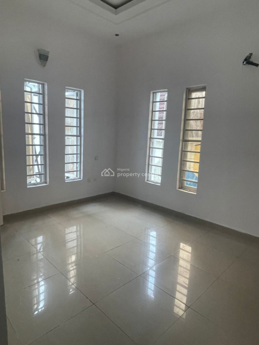 Well Renovated 5 Bedroom  Fully Detached with Bq, Ikota, Lekki, Lagos, Detached Duplex for Rent