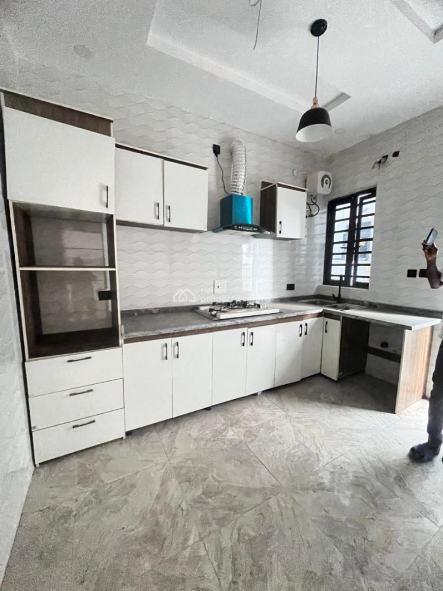 3bedroom Terrace Duplex, General Paint, Lekki, Lagos, House for Rent