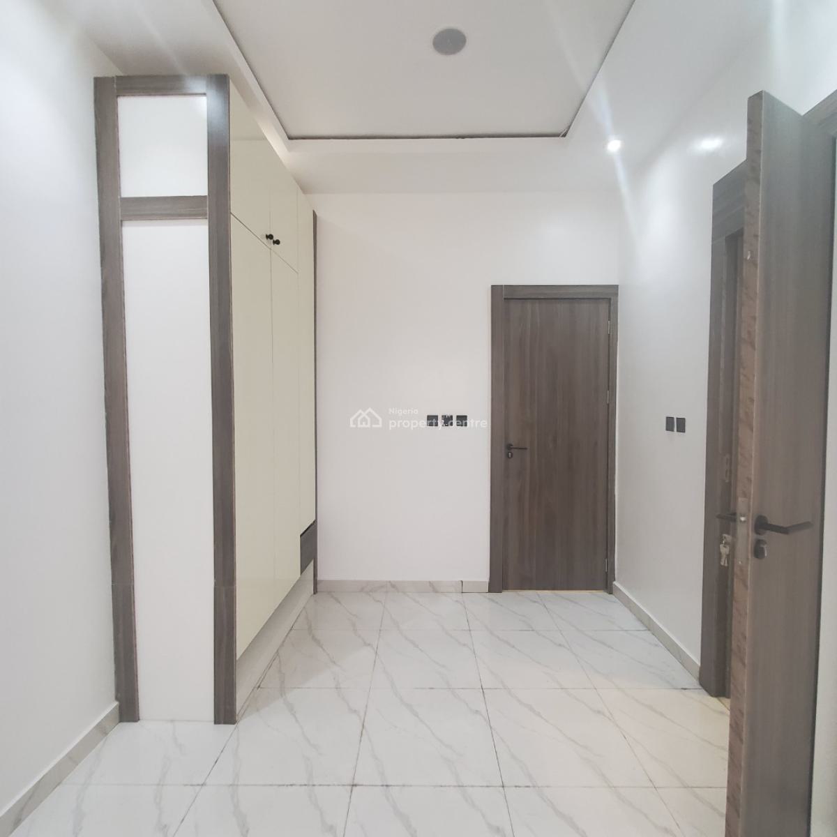Stunning 3 Bedroom Apartments with a Pool and an Elevator, Lekki Phase 1, Lekki, Lagos, Flat / Apartment for Sale