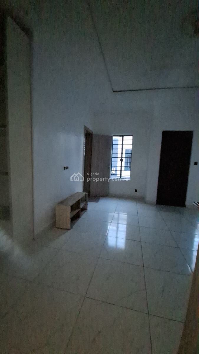 Mell Maint Spacious 4 Bedroom Terrace Duplex, Orchid, Lekki Phase 2, Lekki, Lagos, Terraced Duplex for Sale