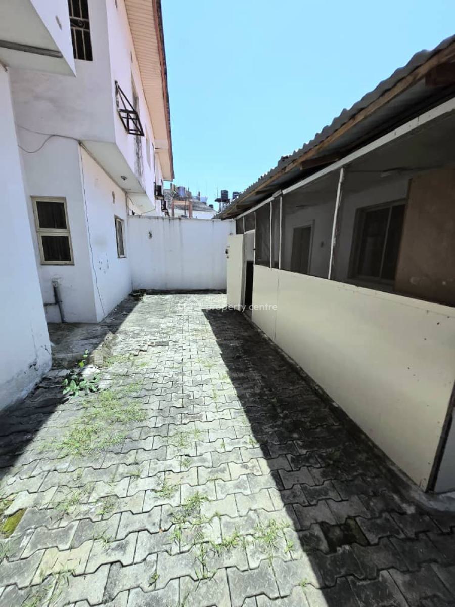 Spacious 5-bedroom Semi-detached Duplex, Lekki Phase 1, Lekki, Lagos, Office Space for Rent