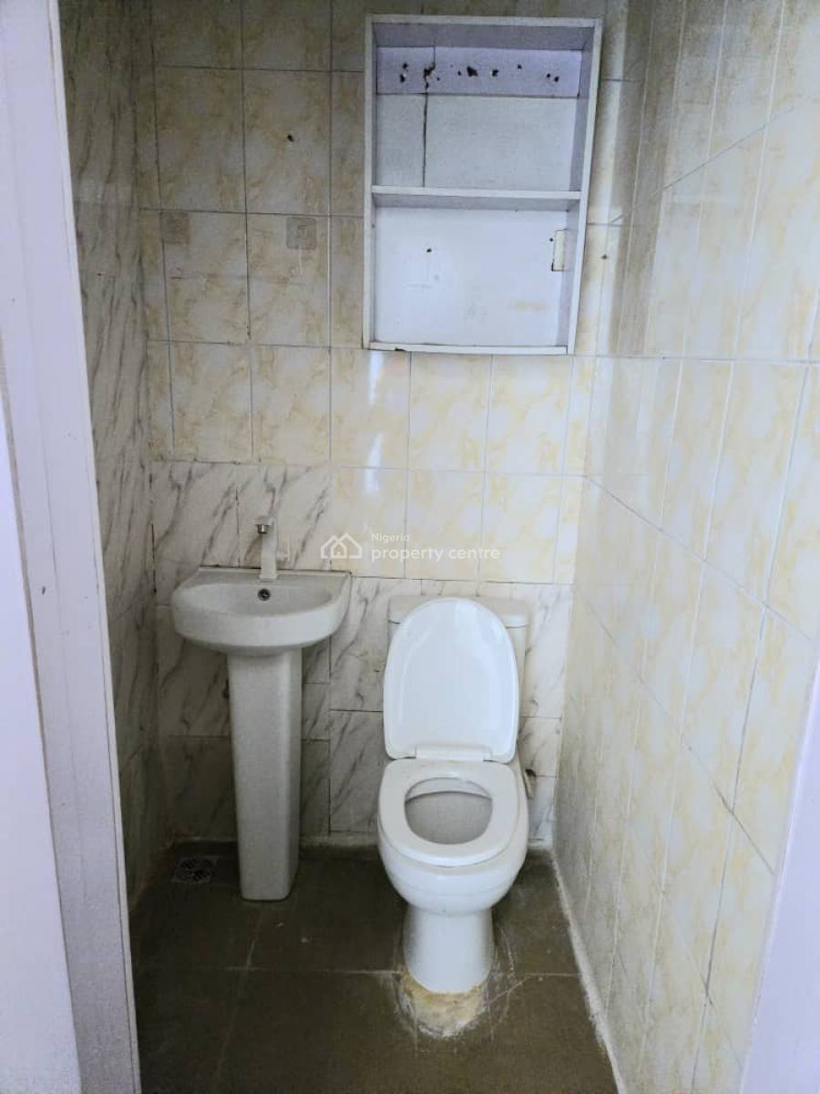 Spacious 5-bedroom Semi-detached Duplex, Lekki Phase 1, Lekki, Lagos, Office Space for Rent