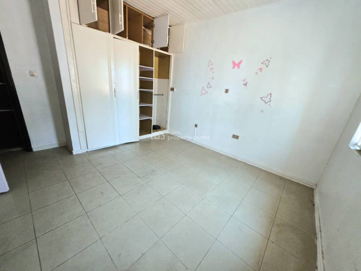 Spacious 5-bedroom Semi-detached Duplex, Lekki Phase 1, Lekki, Lagos, Office Space for Rent
