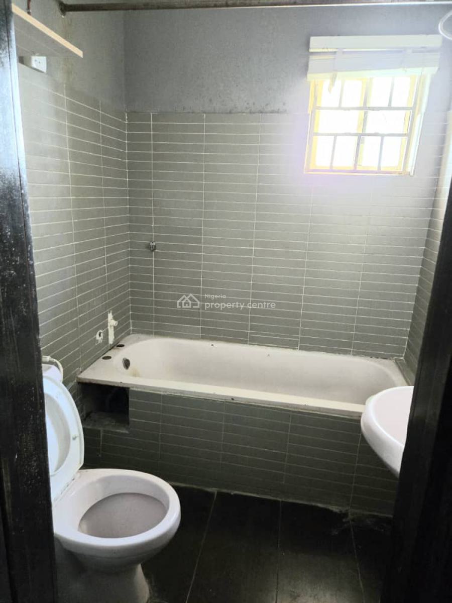 Spacious 5-bedroom Semi-detached Duplex, Lekki Phase 1, Lekki, Lagos, Office Space for Rent