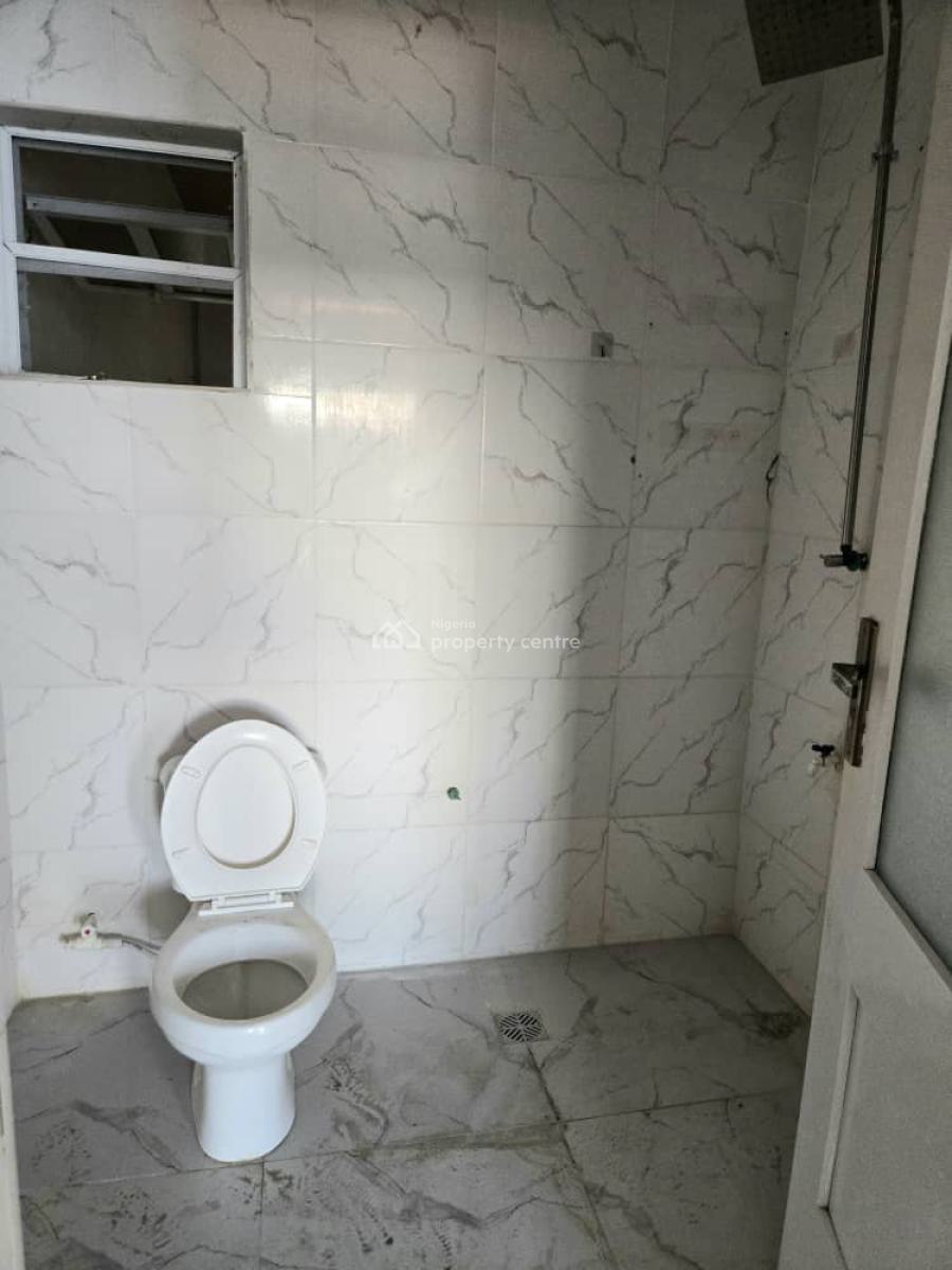 Spacious 5-bedroom Semi-detached Duplex, Lekki Phase 1, Lekki, Lagos, Office Space for Rent