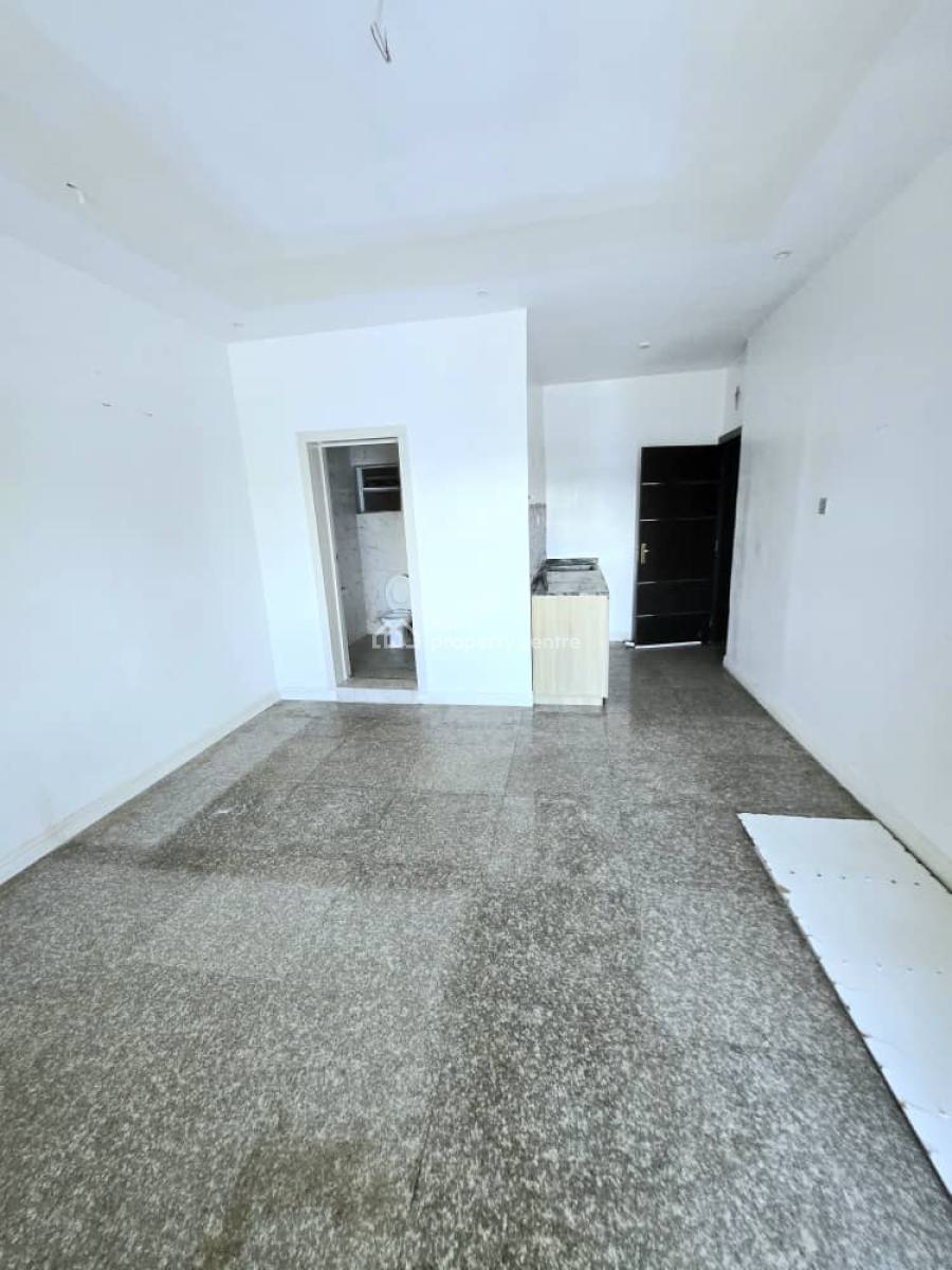 Spacious 5-bedroom Semi-detached Duplex, Lekki Phase 1, Lekki, Lagos, Office Space for Rent