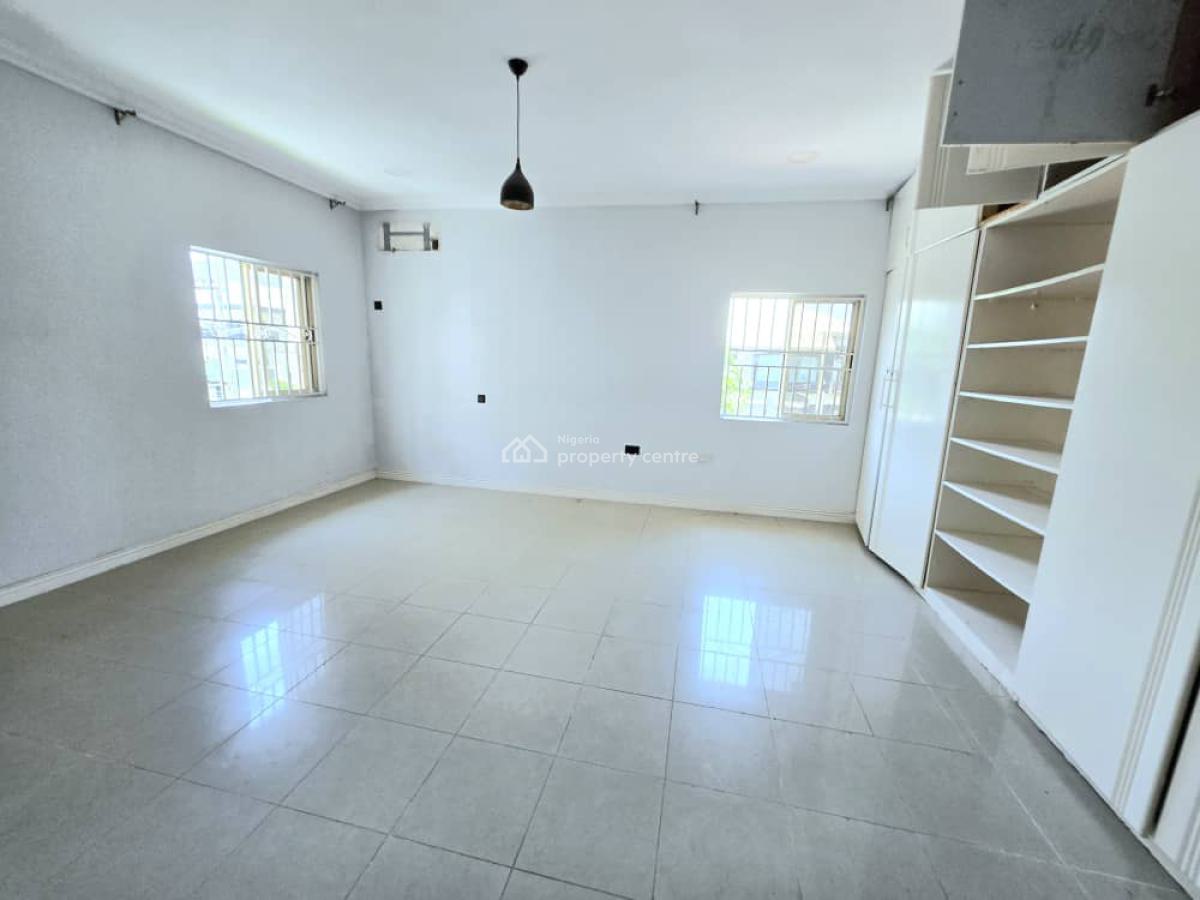 Spacious 5-bedroom Semi-detached Duplex, Lekki Phase 1, Lekki, Lagos, Office Space for Rent