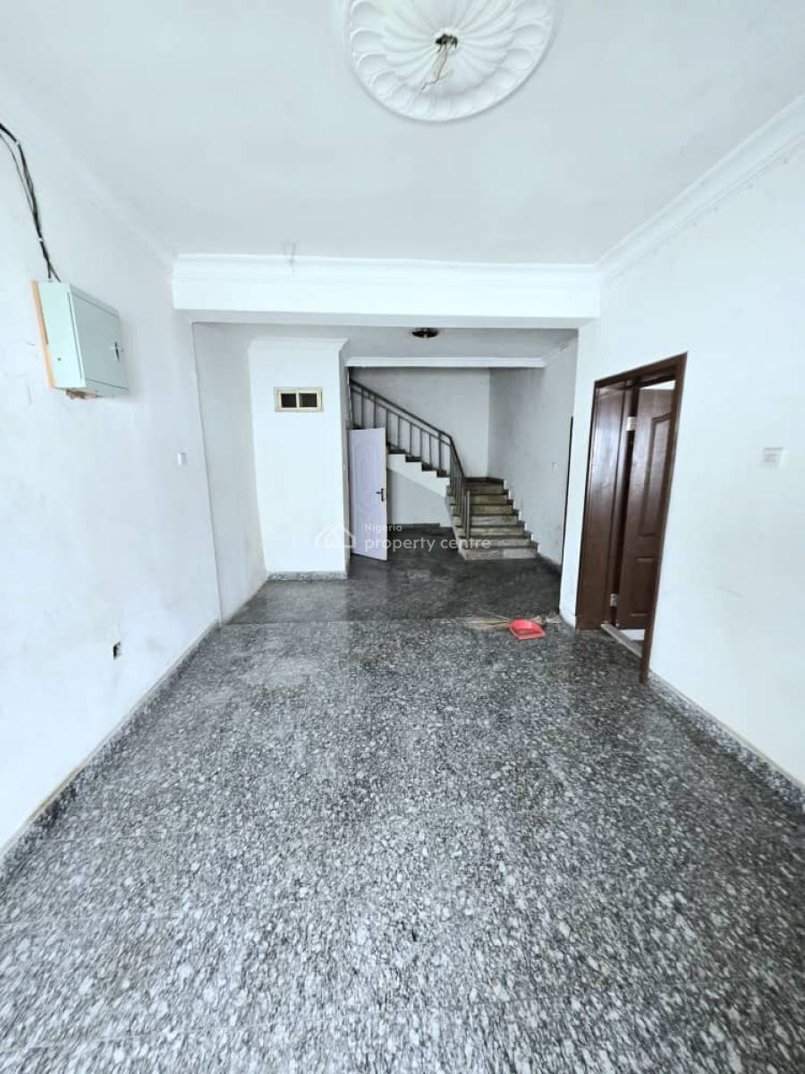 Spacious 5-bedroom Semi-detached Duplex, Lekki Phase 1, Lekki, Lagos, Office Space for Rent