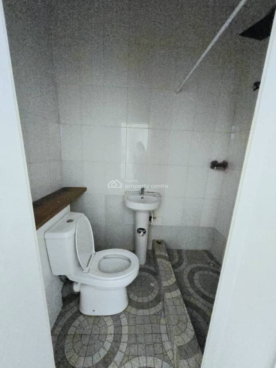 Spacious 5-bedroom Semi-detached Duplex, Lekki Phase 1, Lekki, Lagos, Office Space for Rent