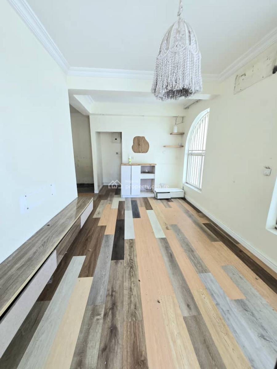 Spacious 5-bedroom Semi-detached Duplex, Lekki Phase 1, Lekki, Lagos, Office Space for Rent