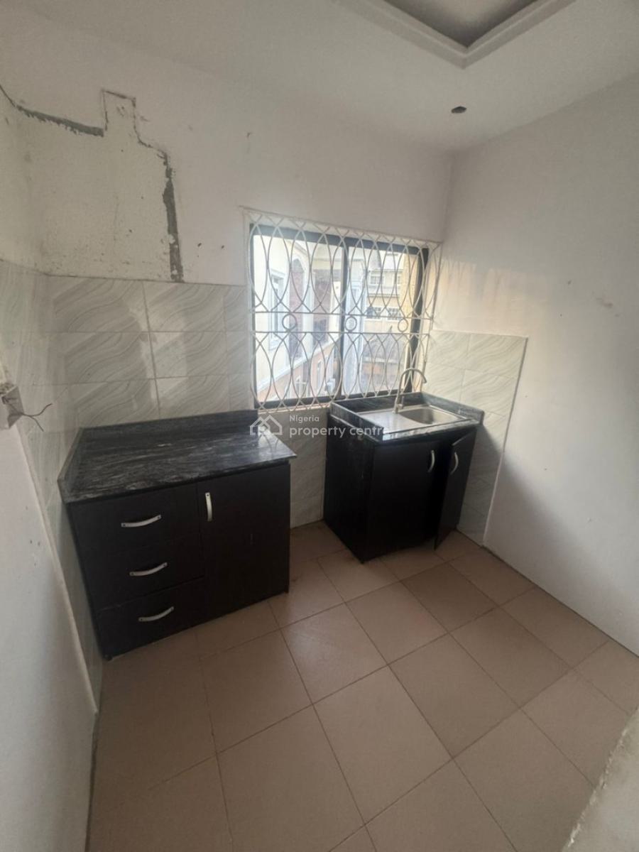 a Nice and Spacious 1 Bedroom Apartment., Off Admiralty Way, Lekki Phase 1, Lekki, Lagos, Mini Flat (room and Parlour) for Rent