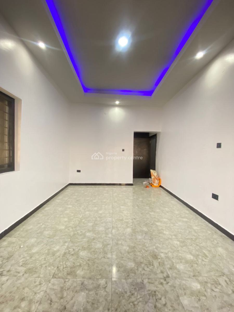 Nice 3 Bedroom Apartment with Personal Gate, Chevron, Lekki, Lagos, Flat / Apartment for Rent
