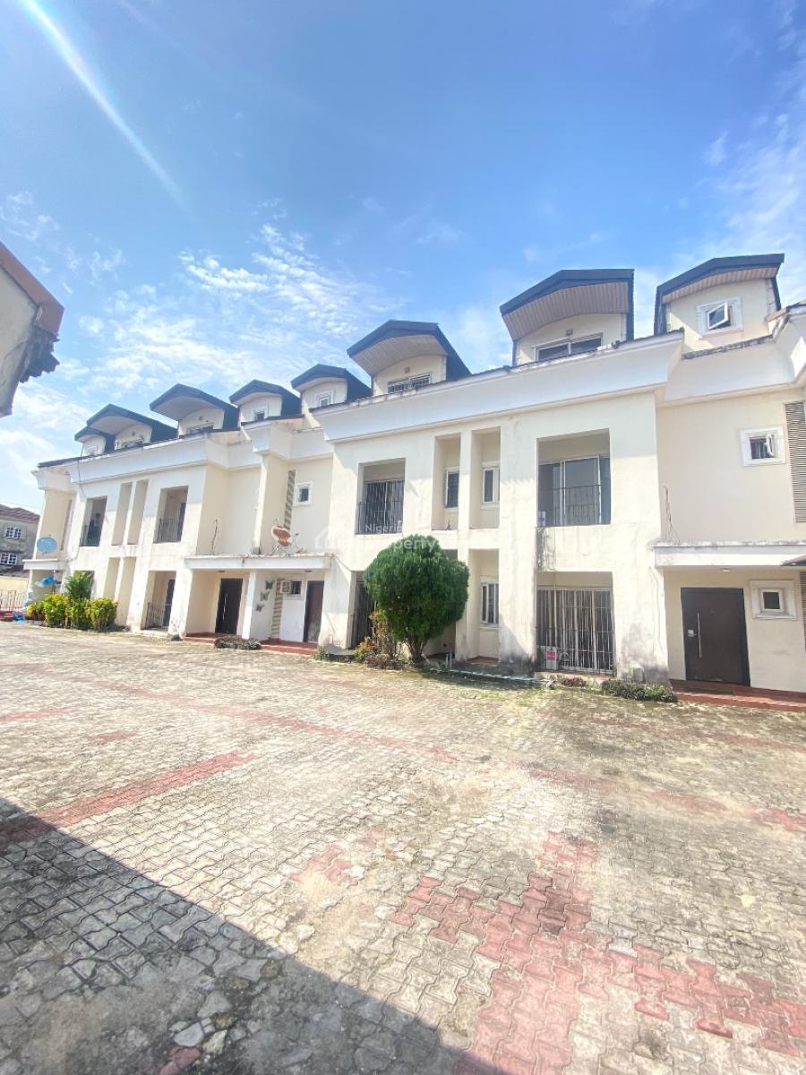 Classic 4 Bedroom Terrace Duplex in a Secure Estate, Lekki Phase 1, Lekki, Lagos, Terraced Duplex for Sale