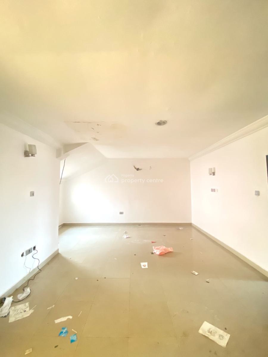 Classic 4 Bedroom Terrace Duplex in a Secure Estate, Lekki Phase 1, Lekki, Lagos, Terraced Duplex for Sale